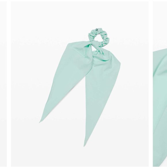 NWT Lululemon Uplifting Scrunchie Flow new with tags! - Picture 2 of 4